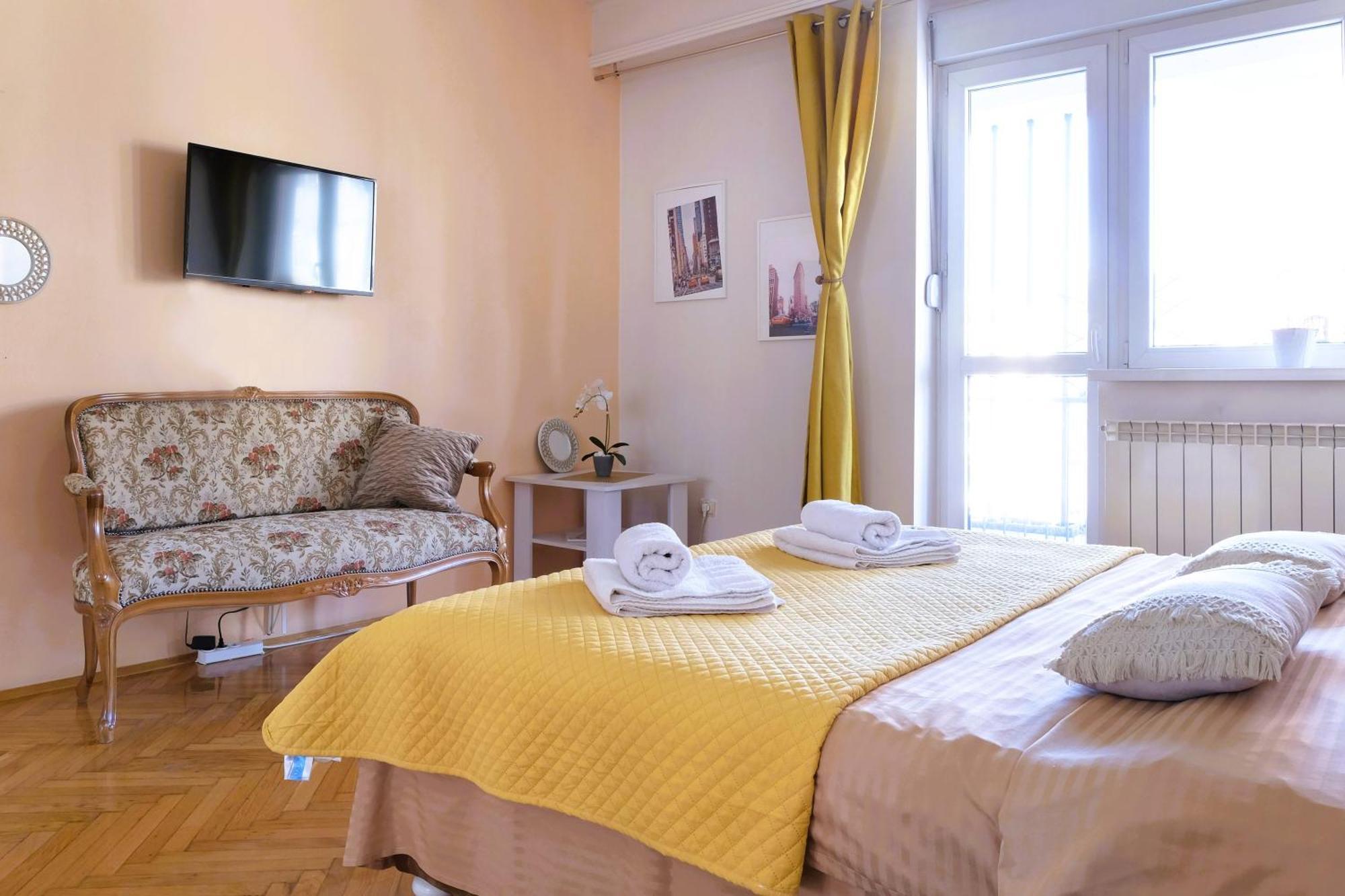 Windows City Apartment Belgrade Exterior photo