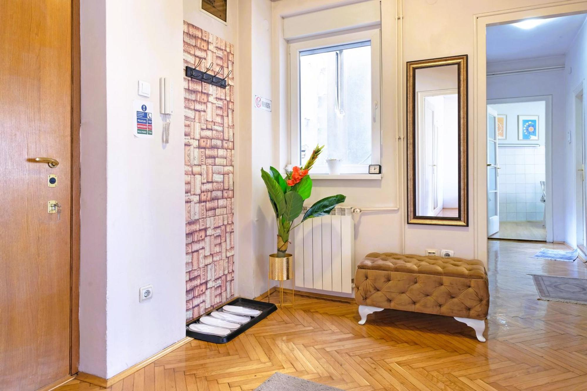 Windows City Apartment Belgrade Exterior photo
